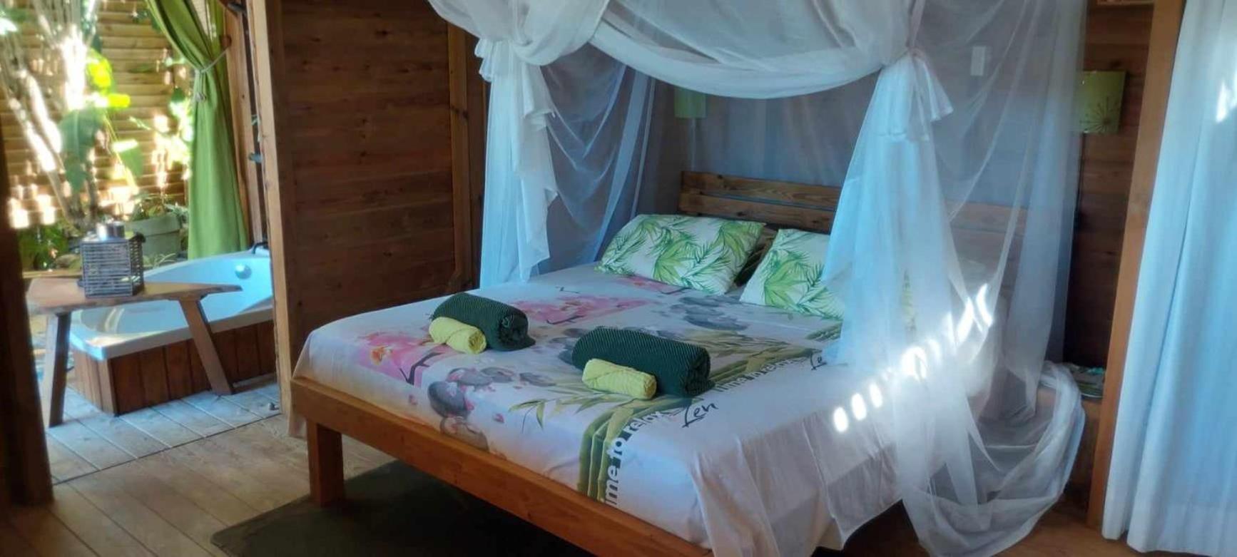 Bed and Breakfast Ali-Nais Location Deshaies Habitación foto